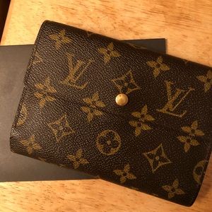 Louis Vuitton Continental Women’s Wallet